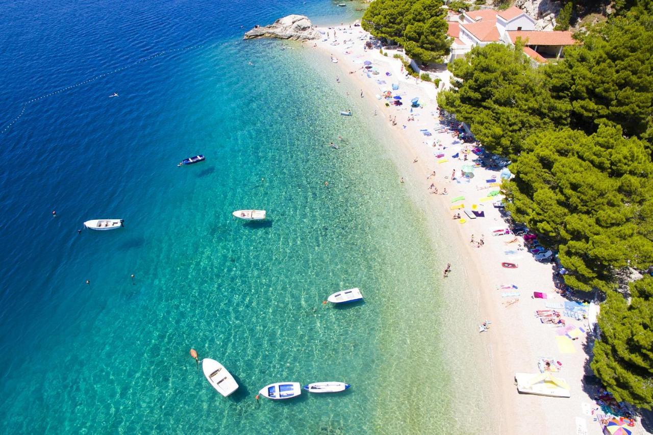Apartments With A Parking Space Brela, Makarska - 11552 Eksteriør billede